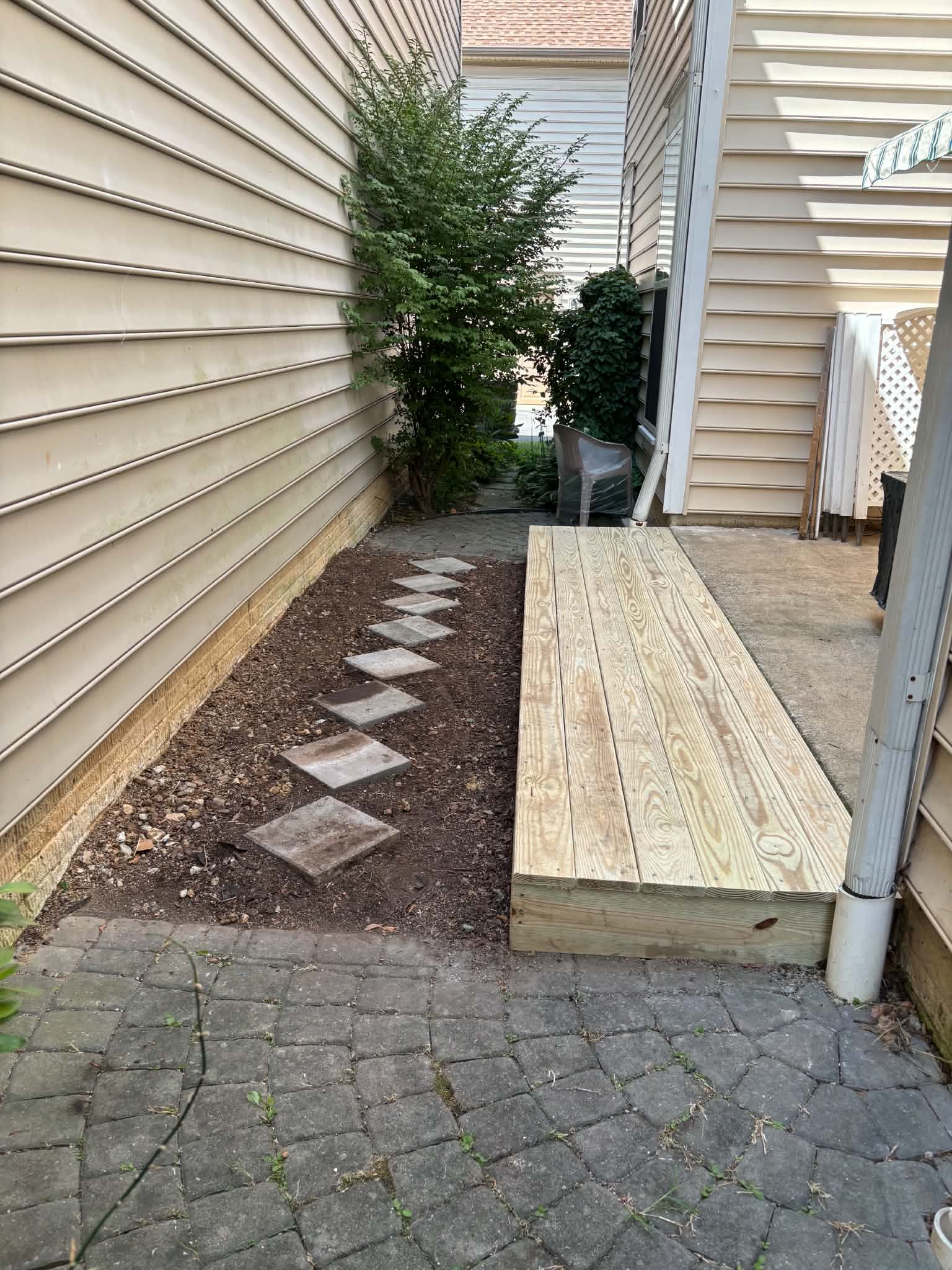 Side yard deck renovation after image 1