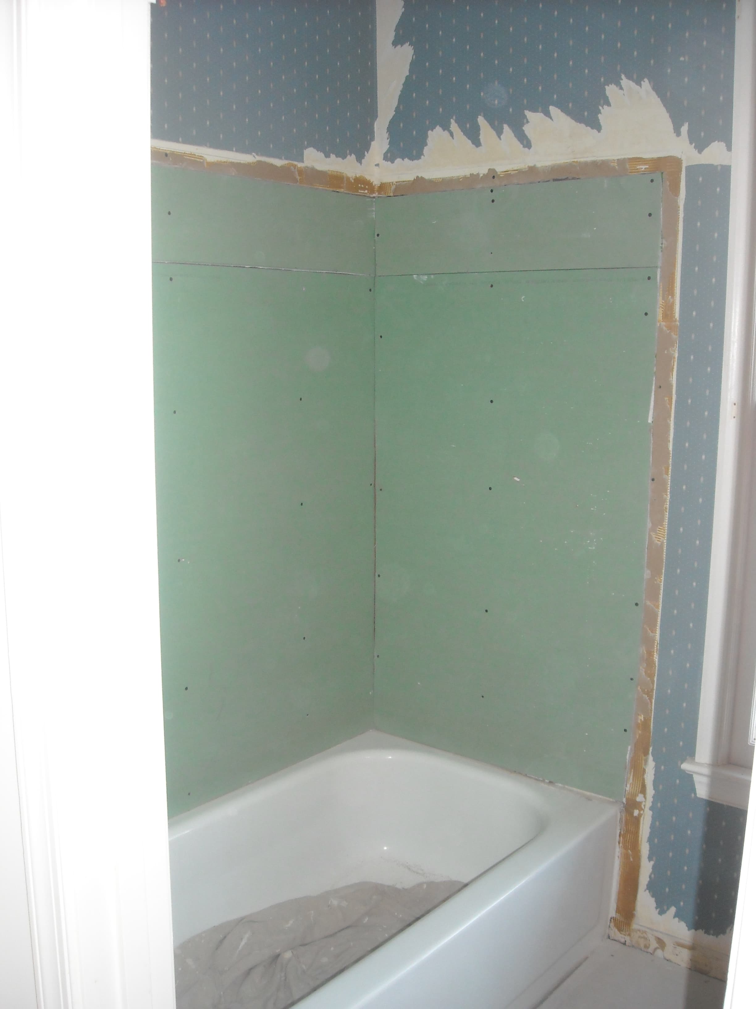 Remodeling of full bath before image 1