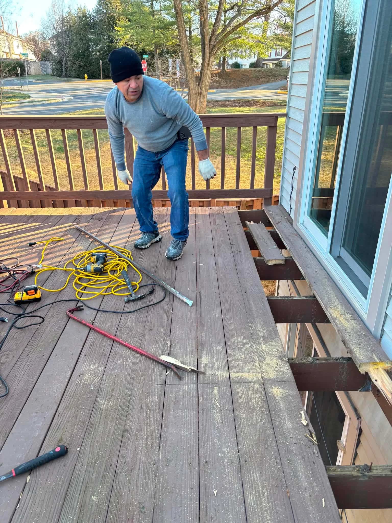 deck-board-replacement-during-board-removal
